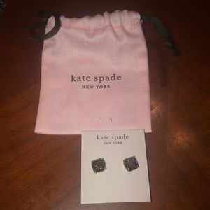 NWT Kate spade square earrings in black/gold mount
